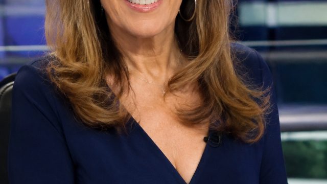 Celebrating Linda Cohn's Legacy: A Farewell to an ESPN Icon